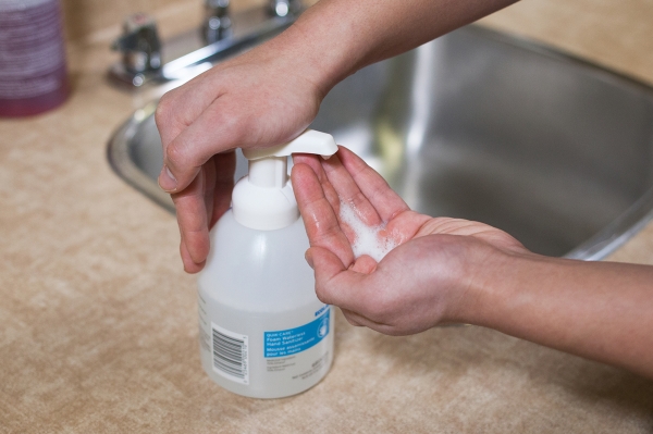 LOUIS VUITTON ANNOUNCES MANUFACTURING LINES FOR HAND SANITIZERS-Industry Global News24